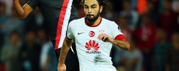 Selçuk  Yedek Kulübesine!