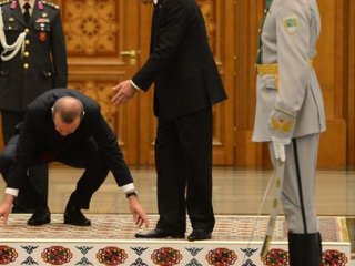 Erdoğan Yine Yerde Bırakmadı