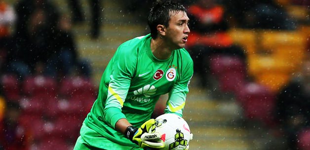 G.Saray  Kararını Verdi! Muslera...