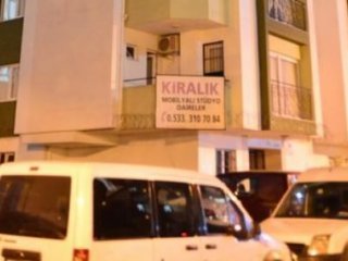 Evinde Bıçaklanan Genç, Hastanede Öldü