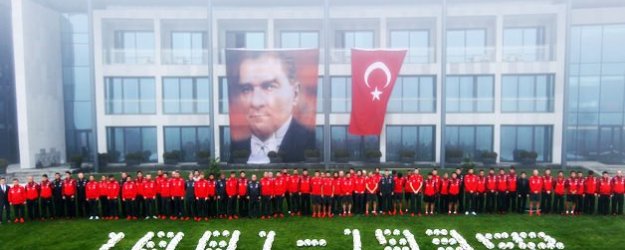 Milli Takım'dan 10 Kasım Mesajı