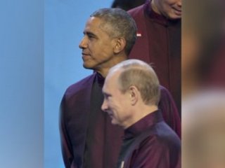 Putin'le Obama Kısa Görüştü