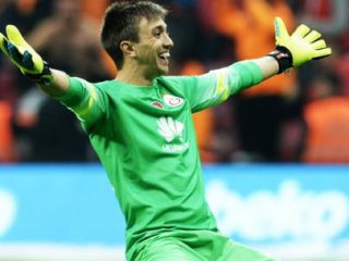 Muslera İçin Çılgın Rakam