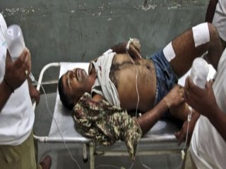 Pakistan'da Katliam Gibi Trafik Kazası: 50 Ölü