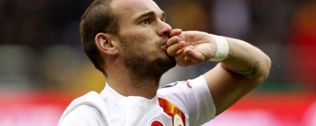 Sneijder'in Menajerinden Şok Açıklama!