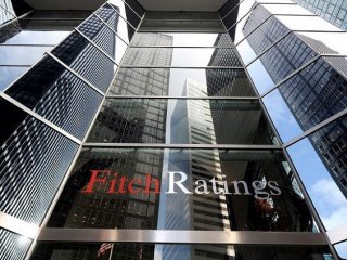 Fitch'ten Rusya'ya Ruble Uyarısı