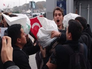 ABD Askerlerinin Başına Çuval Geçirildi