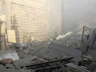 Suriye'de Varil Bombalı Saldırı! 54 Ölü