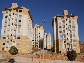 Milletvekili 'Alt Gelir Grubu' İçin Yapılan TOKİ'ye Daldı