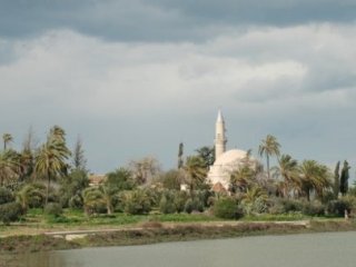 Kıbrıs'ta Bin Kişi 'Hala Sultan'a Gidecek