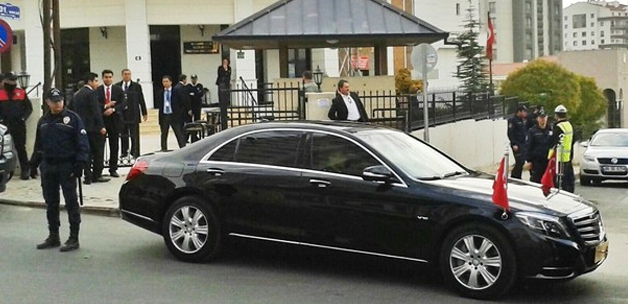 Erdoğan Cuma'ya Yeni Aracıyla Geldi