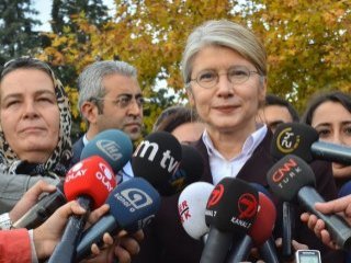 Tarhan'ın Partisindeki O Ayrıntı Gözlerden Kaçmadı