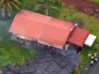 Lavlar Evlere Kadar Ulaştı