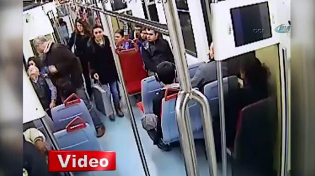 Metroda Kalp Krizi Geçirdi Hayatını Kaybetti