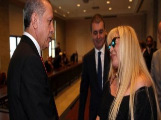 Özer: Erdoğan'ı Seviyorum Diye Küfrettiler