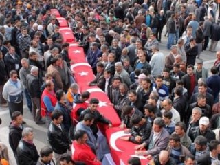 8 Madenci Son Yolculuğuna Uğurlandı