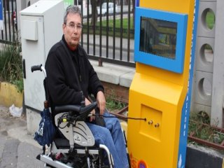 Engelli araçlarına sokakta şarj desteği