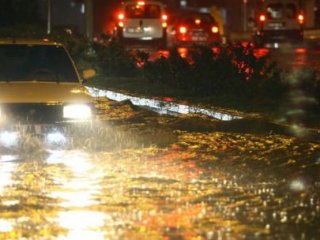 Diyarbakır Sokakları Göle Döndü!