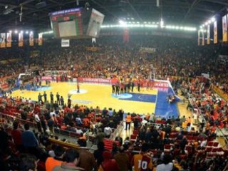 Dev Maç Öncesi Kan Aktı: 1 Ölü