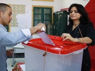 Tunus'ta Oy Verme İşlemi Sona Erdi