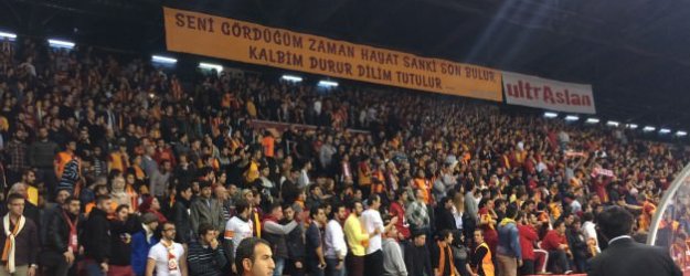 Abdi İpekçi'de Saygı Duruşu Krizi