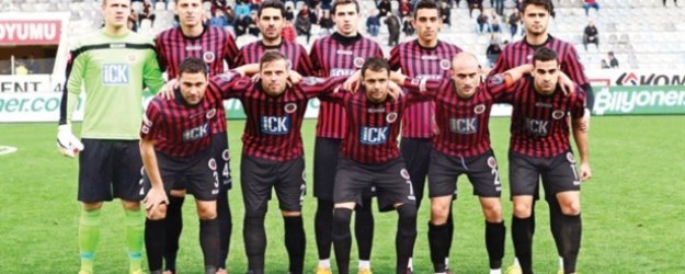 Bütün Takım Sinek Kaydı!