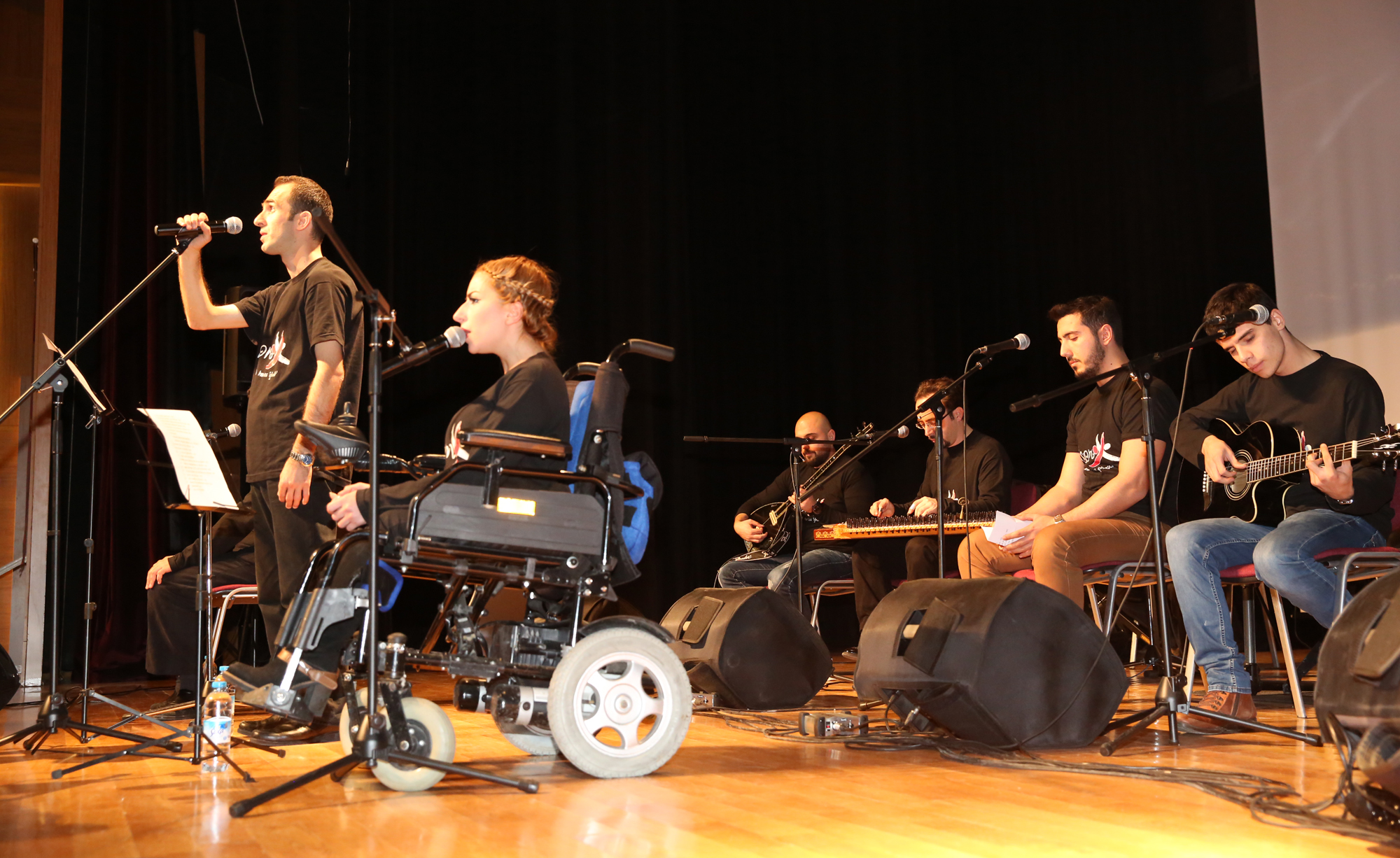 USTALARA TAŞ ÇIKARTAN KONSER