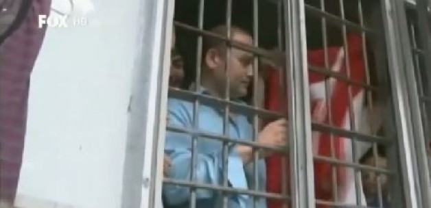 300 Uygur Türkü Kurşuna Dizilebilir