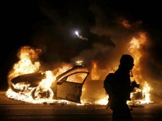 ABD'de Siyahi Genci Öldüren Polis Yargılanmayacak