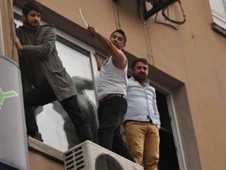 Anamızı ağlattı Deyip Yaktılar