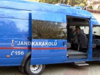 Evde Bonzai Üreten Aileye Baskın