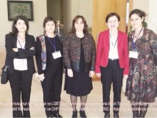 Tiran'a Kendi Gitmemiş Ak Parti Grubu Göndermiş!