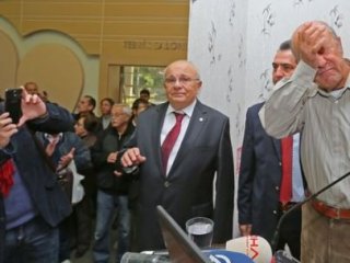 Başörtü Avcısı Profesör Cezaevine Giderken Ağladı