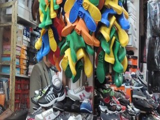 Zehirli Ayakkabılar İçin 2 Müfettiş