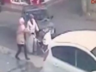 Ehliyetsiz Sürücü Anne ve Bebeğini Böyle Ezdi