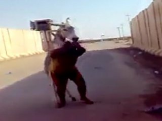 Iraklı Askerden Yavru Eşeğe Korkunç İşkence