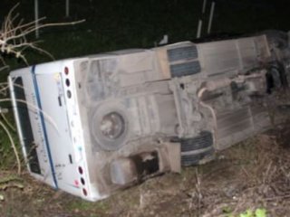 İşçilerini Taşıyan Münibüs Devrildi: 17 Yaralı