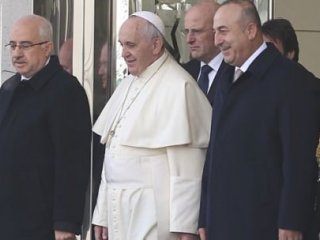 Atatürk Havalimanı'nda Papa Önlemi