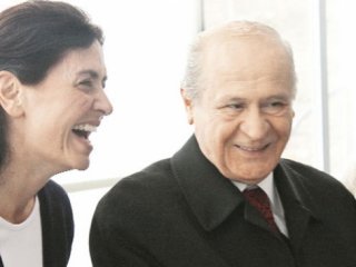 Bahçeli'ye Kahkaha Attıran Soru