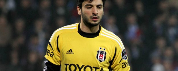 Cenk Sakatlandı! Kaleye Kim Geçecek?