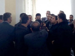 Ak Parti Kongresinde Arbede