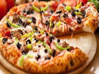 Pİzza'ya Domuz Bulaştı!