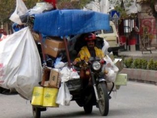 Trafikte İlerleyen Hurda Yığını!