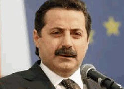 Çelik: Yüreklere su serpti