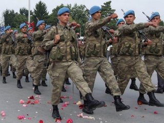 Bedelli Askerlik İçin "Karakterlerini" Satıyorlar