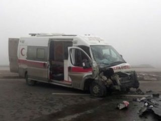 Doğubayazıt'ta 2 Ambulans Kaza Yaptı