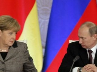 Merkel'den Putin'e Suçlama