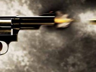 Ünlü Şarkıcı Karısını Öldürüp, İntihar Etti