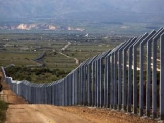 Ukrayna, Rusya İle Arasına Duvar Örüyor