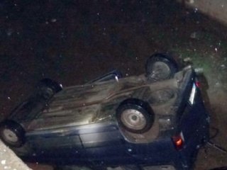 Batman'da Otomobil Dereye Uçtu